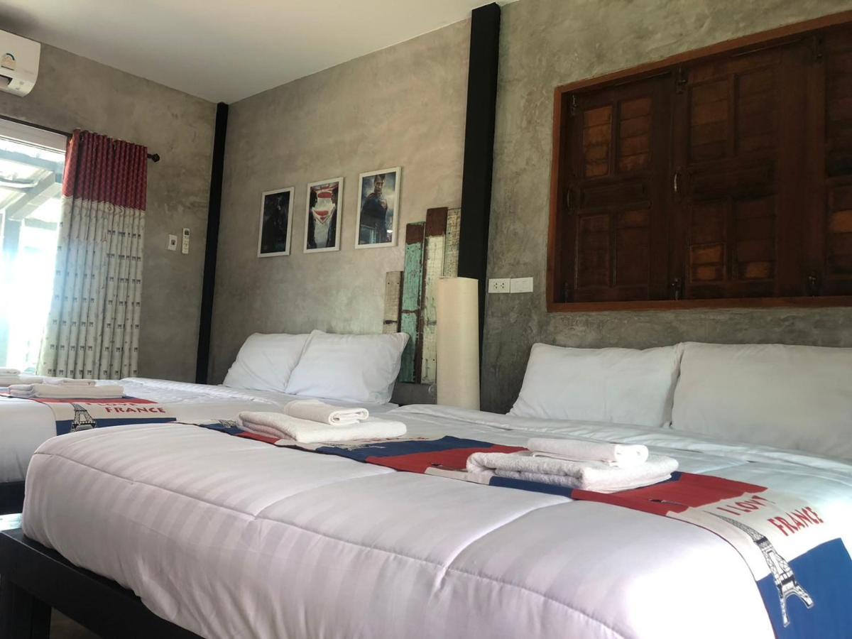 Solarcell Private Homestay - โซล่าเซลล์ไพรเวทโฮมสเตย์ Uthai Thani Exterior photo